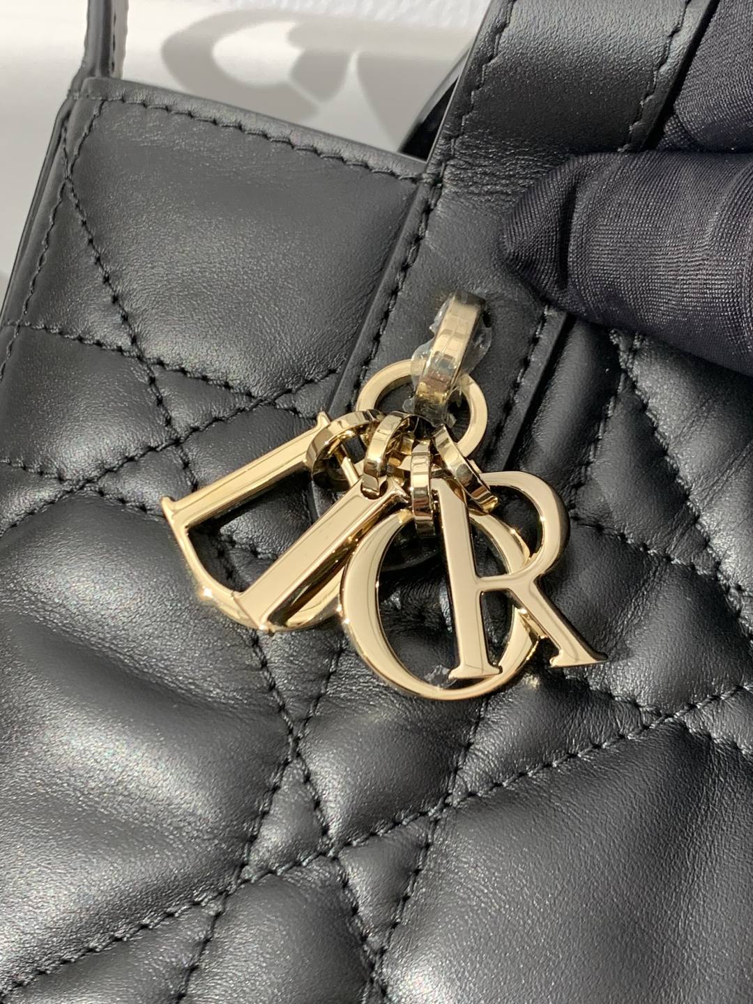 Shebag super replica Dior Toujours mini bag review(Oct 2025 updated)-Інтэрнэт-крама падробленай сумкі Louis Vuitton лепшай якасці, рэплікі дызайнерскай сумкі ru