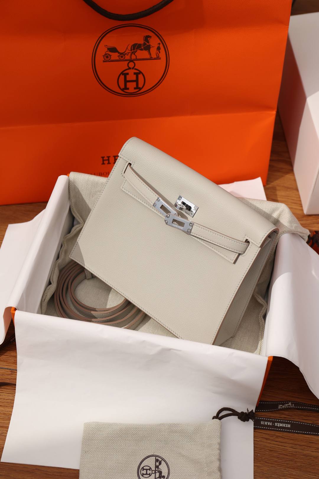 Hermes dance bags-ហាងអនឡាញកាបូប Louis Vuitton ក្លែងក្លាយដែលមានគុណភាពល្អបំផុត កាបូបអ្នករចនាម៉ូដចម្លង ru