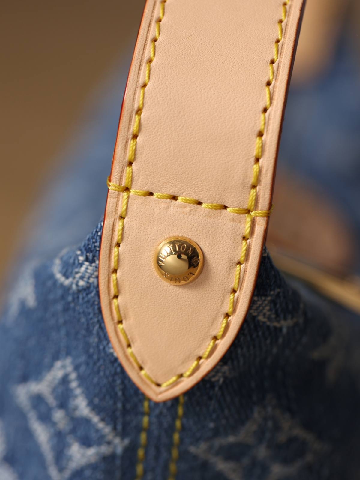 Hills pochette LV M82949-ਵਧੀਆ ਕੁਆਲਿਟੀ ਨਕਲੀ ਲੁਈਸ ਵਿਟਨ ਬੈਗ ਔਨਲਾਈਨ ਸਟੋਰ, ਰਿਪਲੀਕਾ ਡਿਜ਼ਾਈਨਰ ਬੈਗ ru