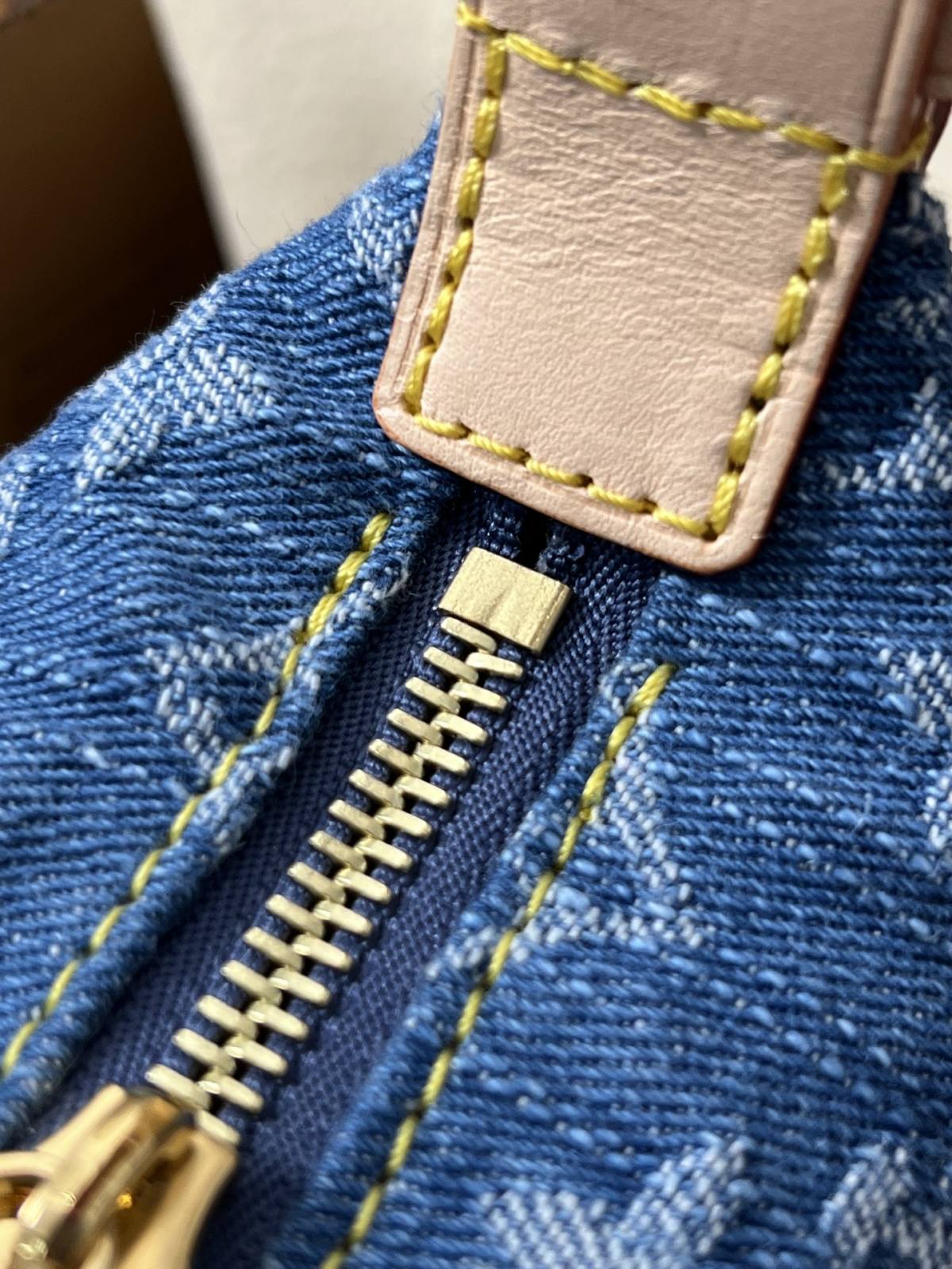 Hills pochette LV M82949-ਵਧੀਆ ਕੁਆਲਿਟੀ ਨਕਲੀ ਲੁਈਸ ਵਿਟਨ ਬੈਗ ਔਨਲਾਈਨ ਸਟੋਰ, ਰਿਪਲੀਕਾ ਡਿਜ਼ਾਈਨਰ ਬੈਗ ru