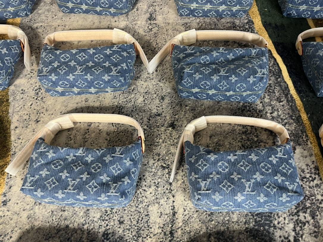 Hills pochette LV M82949-ਵਧੀਆ ਕੁਆਲਿਟੀ ਨਕਲੀ ਲੁਈਸ ਵਿਟਨ ਬੈਗ ਔਨਲਾਈਨ ਸਟੋਰ, ਰਿਪਲੀਕਾ ਡਿਜ਼ਾਈਨਰ ਬੈਗ ru