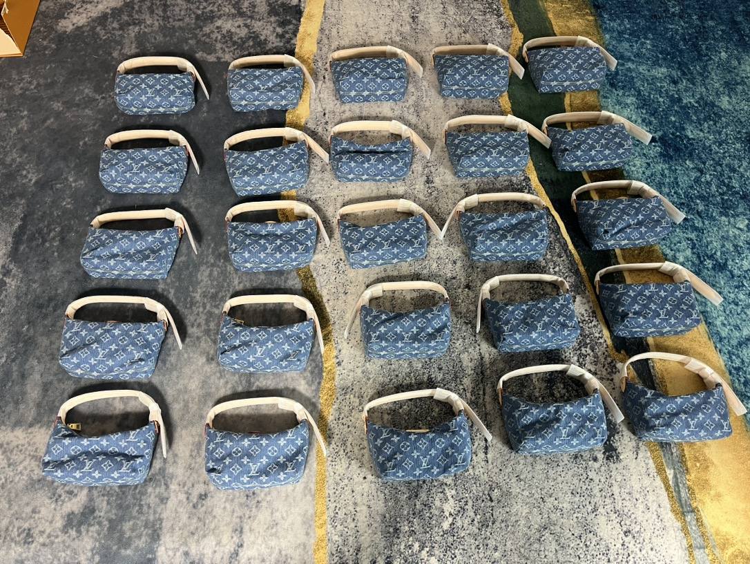 Hills pochette LV M82949-ਵਧੀਆ ਕੁਆਲਿਟੀ ਨਕਲੀ ਲੁਈਸ ਵਿਟਨ ਬੈਗ ਔਨਲਾਈਨ ਸਟੋਰ, ਰਿਪਲੀਕਾ ਡਿਜ਼ਾਈਨਰ ਬੈਗ ru