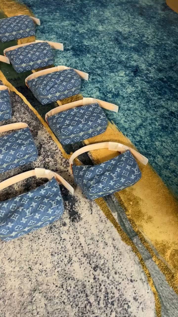 Hills pochette LV M82949-ਵਧੀਆ ਕੁਆਲਿਟੀ ਨਕਲੀ ਲੁਈਸ ਵਿਟਨ ਬੈਗ ਔਨਲਾਈਨ ਸਟੋਰ, ਰਿਪਲੀਕਾ ਡਿਜ਼ਾਈਨਰ ਬੈਗ ru