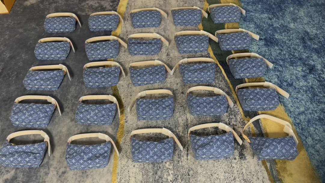 Hills pochette LV M82949-ਵਧੀਆ ਕੁਆਲਿਟੀ ਨਕਲੀ ਲੁਈਸ ਵਿਟਨ ਬੈਗ ਔਨਲਾਈਨ ਸਟੋਰ, ਰਿਪਲੀਕਾ ਡਿਜ਼ਾਈਨਰ ਬੈਗ ru