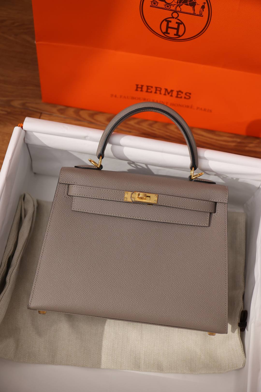 Shebag fully handmade Hermes Kelly 25 bag in grey Epsom(Nov 2025 updated)-Best Quality Fake Louis Vuitton Bag Online Store, Replica designer bag ru Shebag fully handmade Hermes Kelly 25 bag in grey Epsom(Nov 2025 updated)-Best Quality Fake Louis Vuitton Bag Online Store, Replica designer bag ru