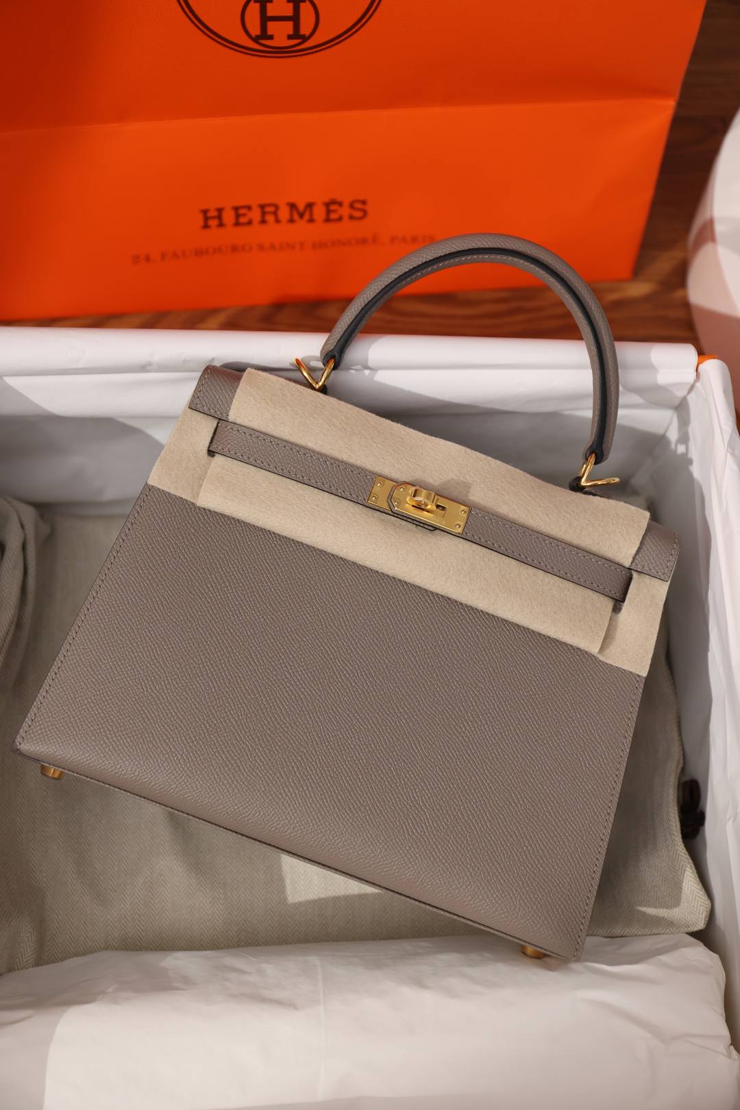Shebag fully handmade Hermes Kelly 25 bag in grey Epsom(Nov 2025 updated)-Best Quality Fake Louis Vuitton Bag Online Store, Replica designer bag ru Shebag fully handmade Hermes Kelly 25 bag in grey Epsom(Nov 2025 updated)-Best Quality Fake Louis Vuitton Bag Online Store, Replica designer bag ru