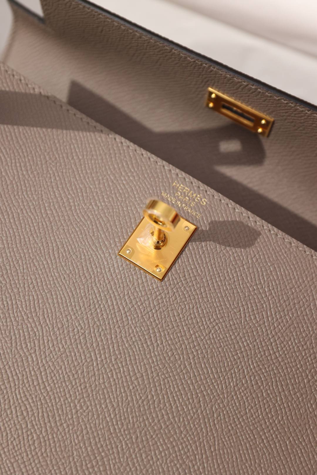 Shebag fully handmade Hermes Kelly 25 bag in grey Epsom(Nov 2025 updated)-Best Quality Fake Louis Vuitton Bag Online Store, Replica designer bag ru Shebag fully handmade Hermes Kelly 25 bag in grey Epsom(Nov 2025 updated)-Best Quality Fake Louis Vuitton Bag Online Store, Replica designer bag ru