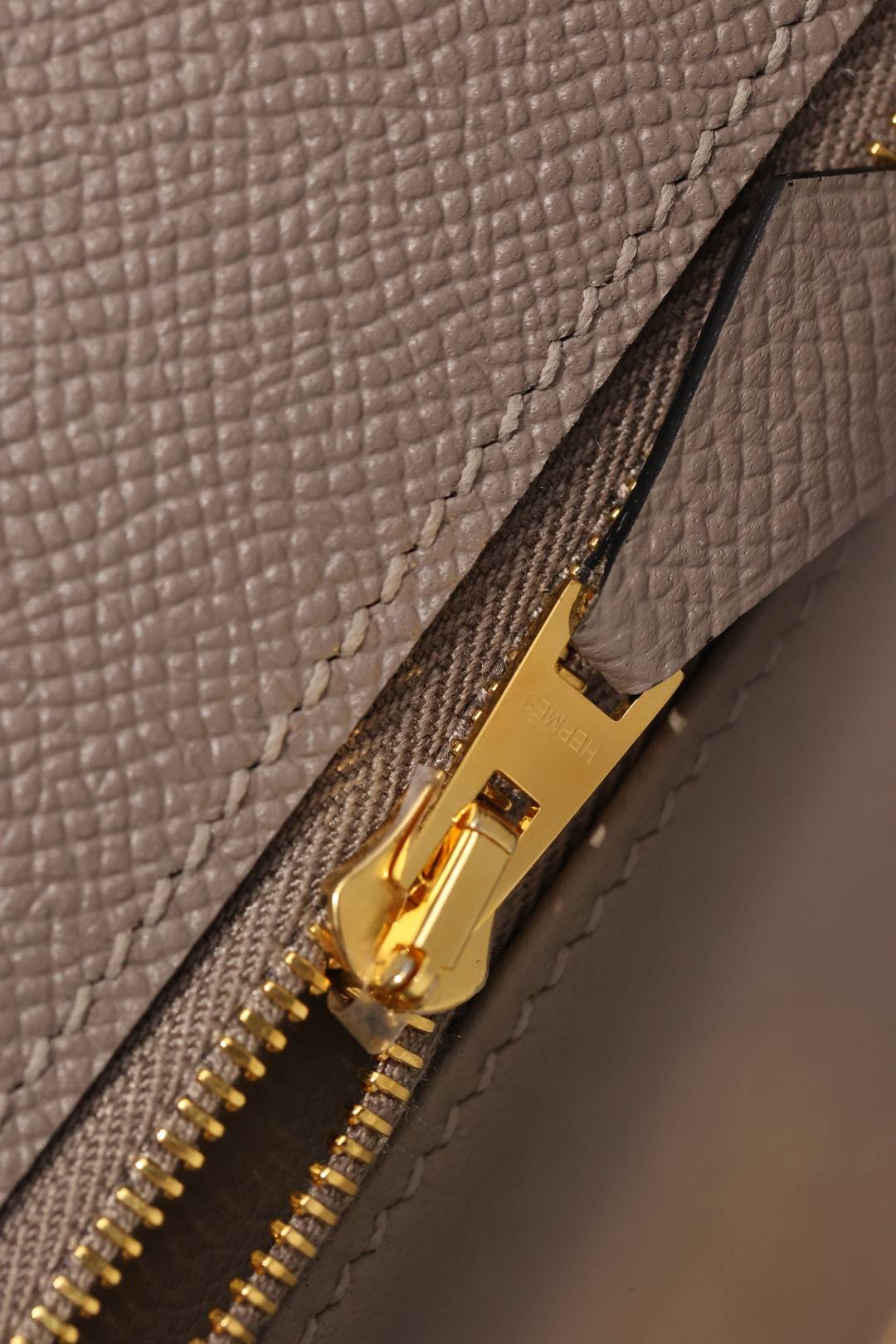 Shebag fully handmade Hermes Kelly 25 bag in grey Epsom(Nov 2025 updated)-Best Quality Fake Louis Vuitton Bag Online Store, Replica designer bag ru Shebag fully handmade Hermes Kelly 25 bag in grey Epsom(Nov 2025 updated)-Best Quality Fake Louis Vuitton Bag Online Store, Replica designer bag ru