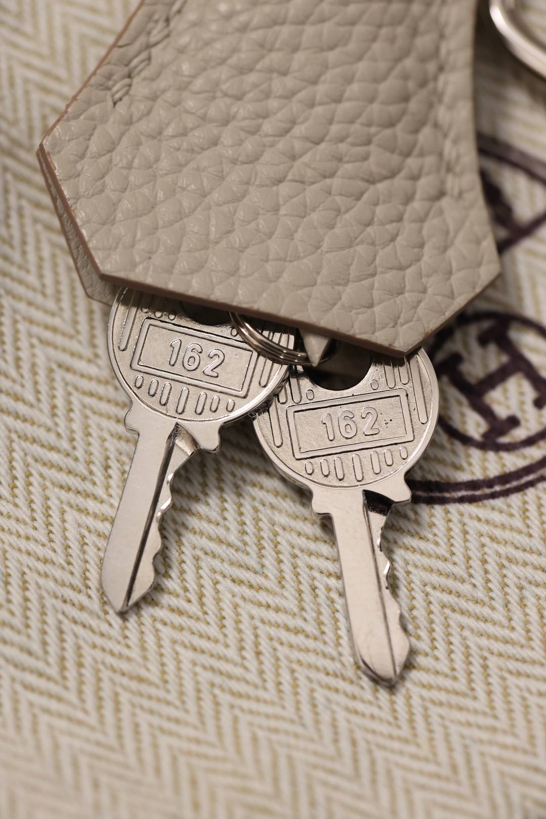 Shebag fully handmade Hermes Kelly 28 bag in white togo(Nov 2025 updated)-Best Quality Fake designer Bag Review, Replica designer bag ru