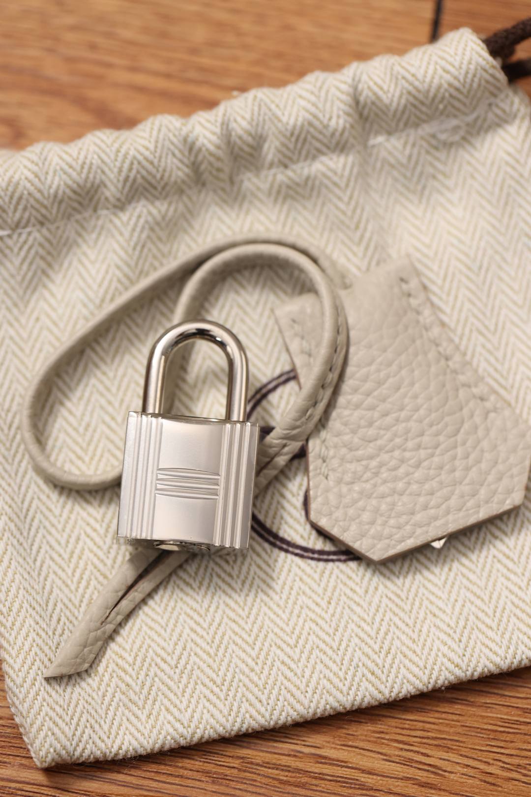 Shebag fully handmade Hermes Kelly 28 bag in white togo(Nov 2025 updated)-Best Quality Fake designer Bag Review, Replica designer bag ru