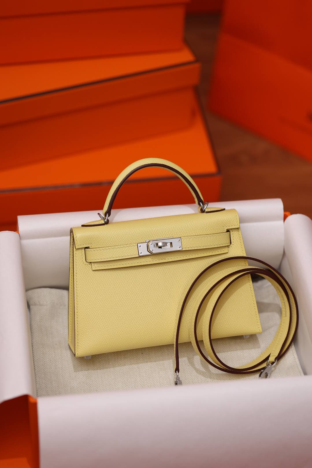 Shebag fully handmade Hermes mini Kelly 2 yellow Epsom(Dec 2025 updated)-Best Quality Fake Louis Vuitton Bag Nettbutikk, Replica designer bag ru