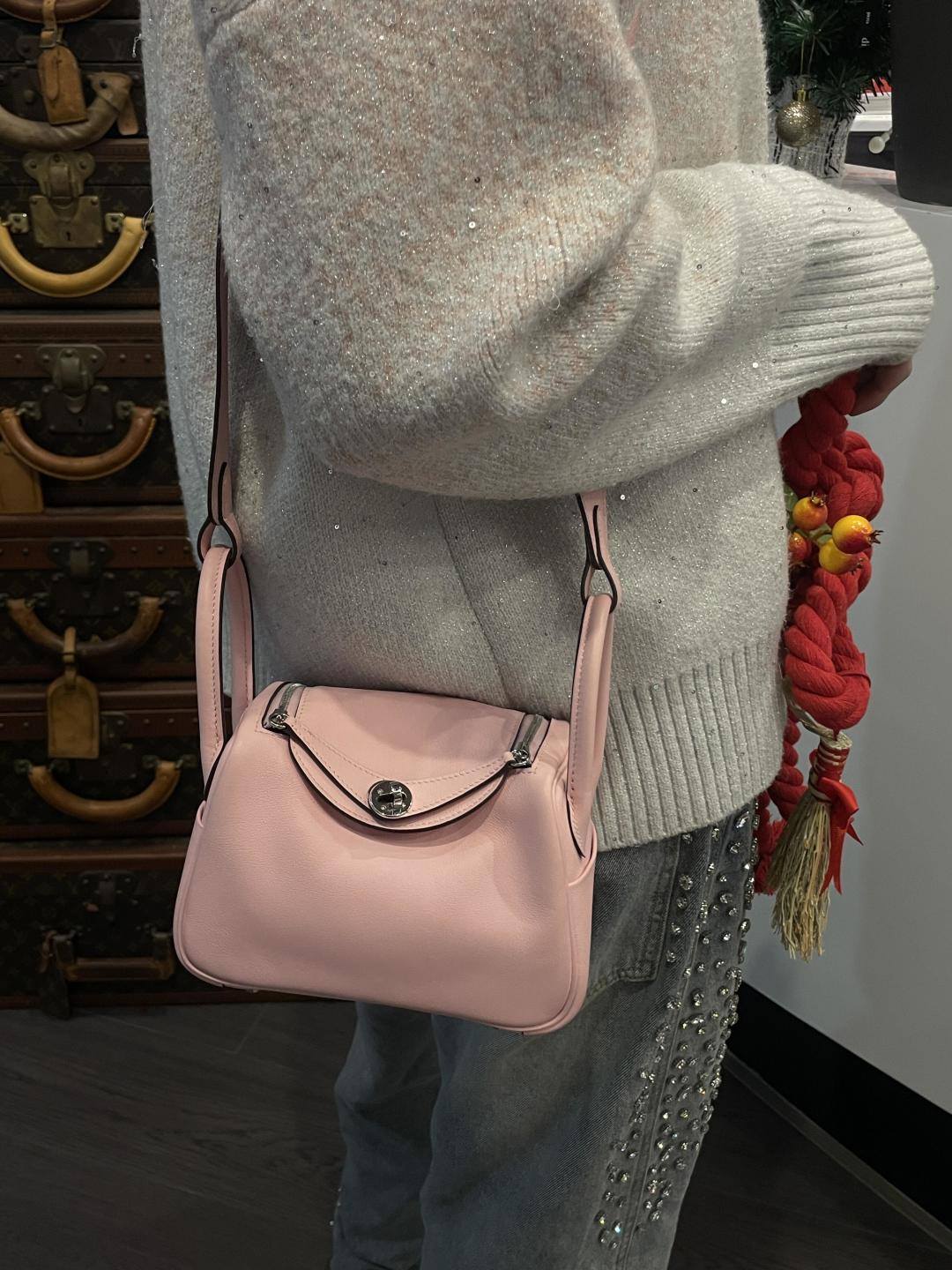Shebag fully handmade Hermes Mini Lindy 19 bag pink togo review-ਵਧੀਆ ਕੁਆਲਿਟੀ ਨਕਲੀ ਲੁਈਸ ਵਿਟਨ ਬੈਗ ਔਨਲਾਈਨ ਸਟੋਰ, ਰਿਪਲੀਕਾ ਡਿਜ਼ਾਈਨਰ ਬੈਗ ru