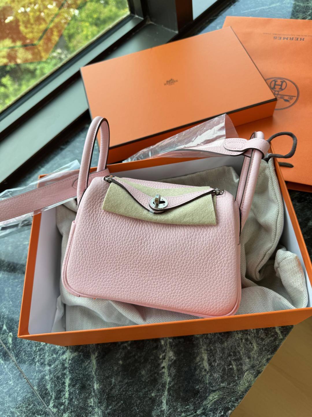 Shebag fully handmade Hermes Mini Lindy 19 bag pink togo review-ਵਧੀਆ ਕੁਆਲਿਟੀ ਨਕਲੀ ਲੁਈਸ ਵਿਟਨ ਬੈਗ ਔਨਲਾਈਨ ਸਟੋਰ, ਰਿਪਲੀਕਾ ਡਿਜ਼ਾਈਨਰ ਬੈਗ ru