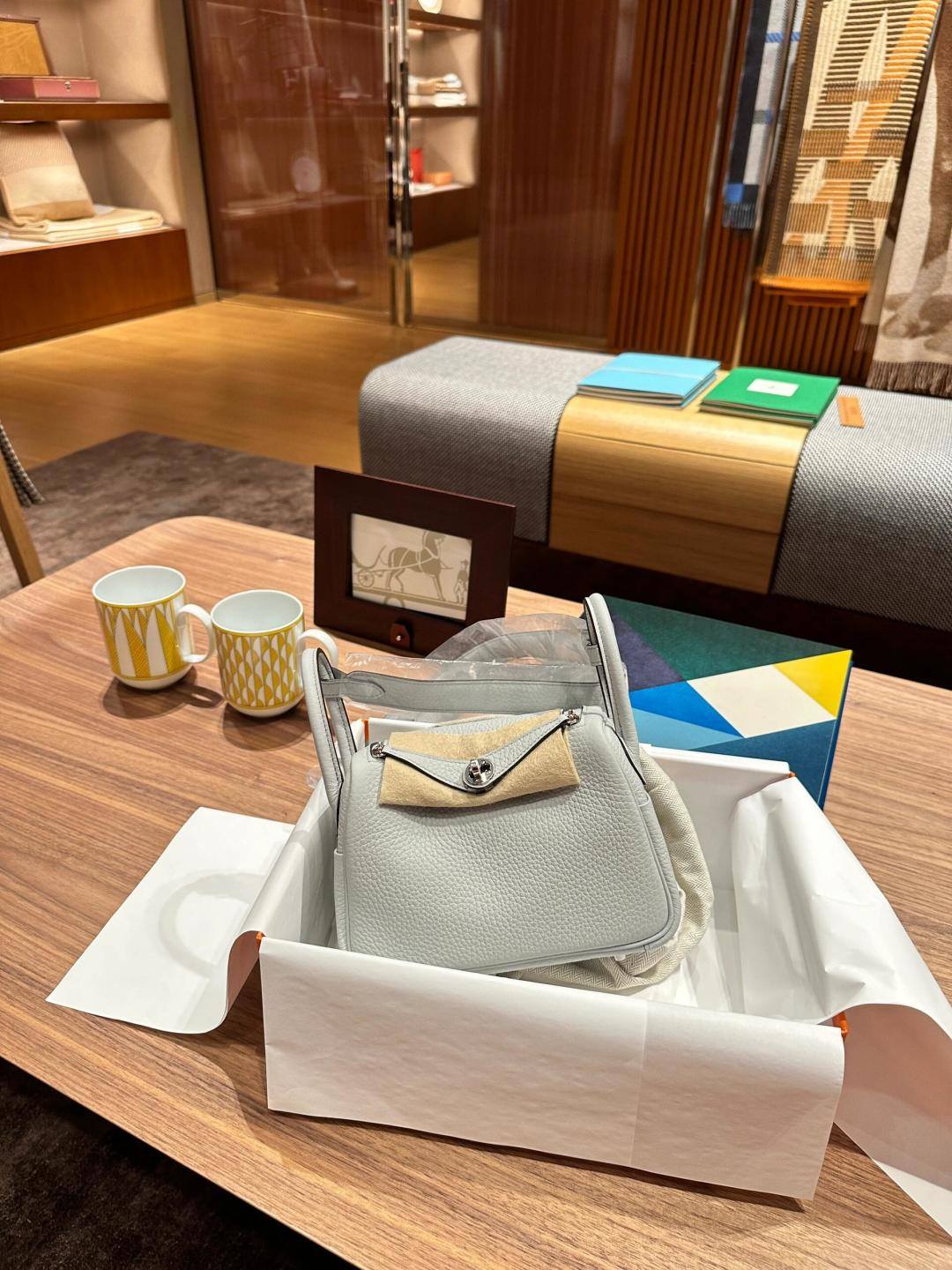 Shebag fully handmade Mini Lindy 19cm in light blue togo bag review(Dec 2025 updated)-Beste Kwaliteit Vals Louis Vuitton Sak Aanlyn Winkel, Replika ontwerper sak ru