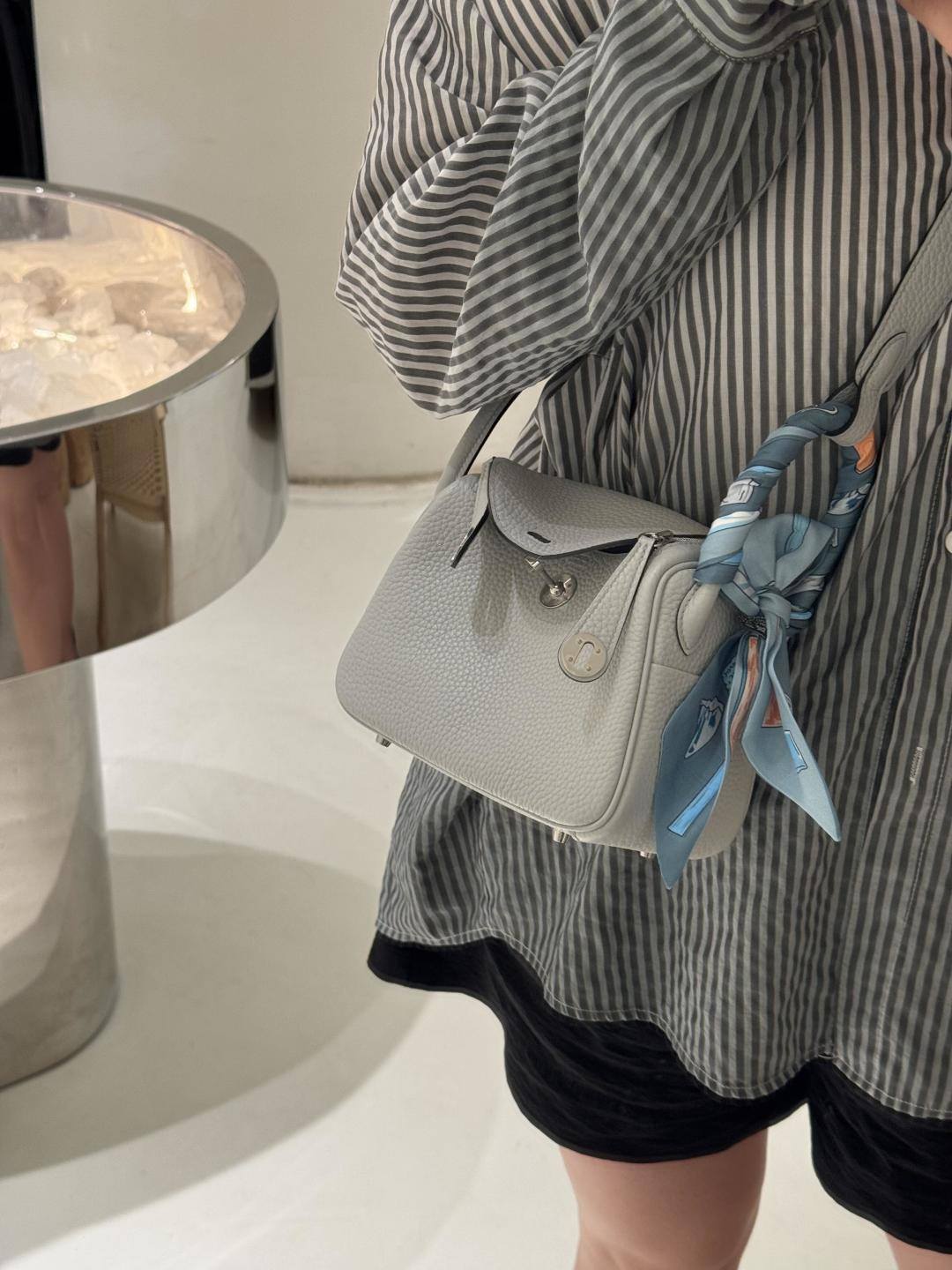 Shebag fully handmade Mini Lindy 19cm in light blue togo bag review(Dec 2025 updated)-Beste Kwaliteit Vals Louis Vuitton Sak Aanlyn Winkel, Replika ontwerper sak ru