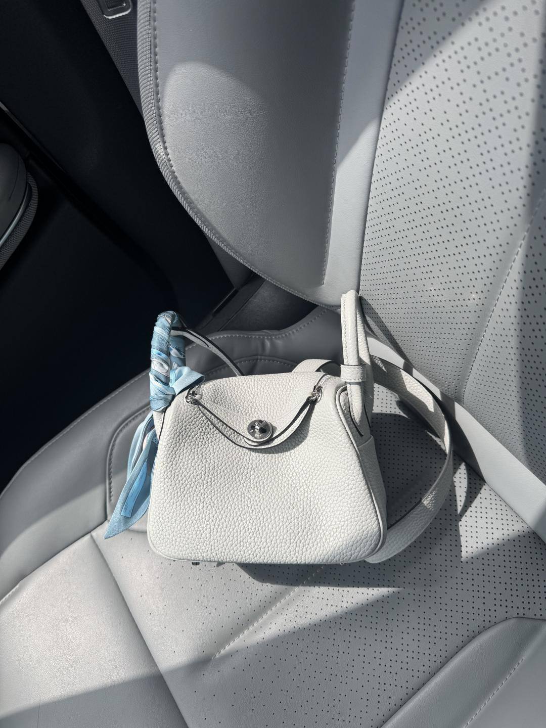 Shebag fully handmade Mini Lindy 19cm in light blue togo bag review(Dec 2025 updated)-Beste Kwaliteit Vals Louis Vuitton Sak Aanlyn Winkel, Replika ontwerper sak ru