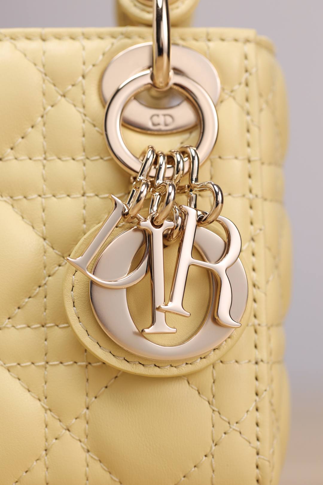 Shebag Super replica Lady Dior mini Yellow lambskin bag review(Dec 2025 updated))-Best Quality Fake Louis Vuitton сумка онлайн дүкөнү, Replica дизайнер сумка ru
