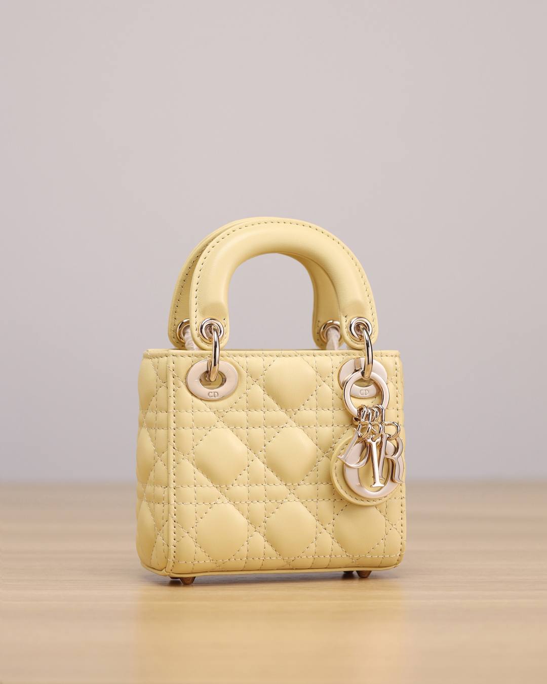 Shebag Super replica Lady Dior mini Yellow lambskin bag review(Dec 2025 updated))-Best Quality Fake Louis Vuitton сумка онлайн дүкөнү, Replica дизайнер сумка ru