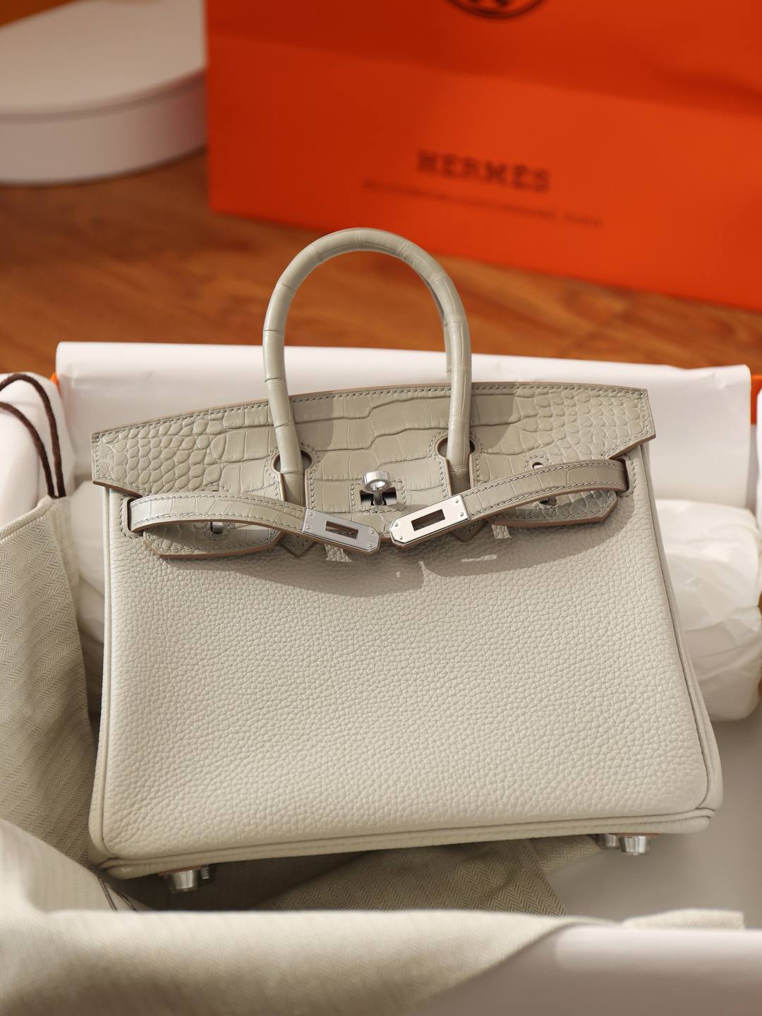 Shebag fully handmade Hermes Birkin 25 bag with crocodile leather(Dec 2025 updated)-Molemo ka ho Fetisisa Lebenkele la Lebenkele la Marang-rang la Fake Louis Vuitton, Replica designer bag ru