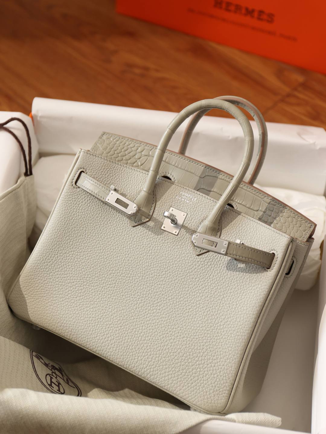 Shebag fully handmade Hermes Birkin 25 bag with crocodile leather(Dec 2025 updated)-Molemo ka ho Fetisisa Lebenkele la Lebenkele la Marang-rang la Fake Louis Vuitton, Replica designer bag ru