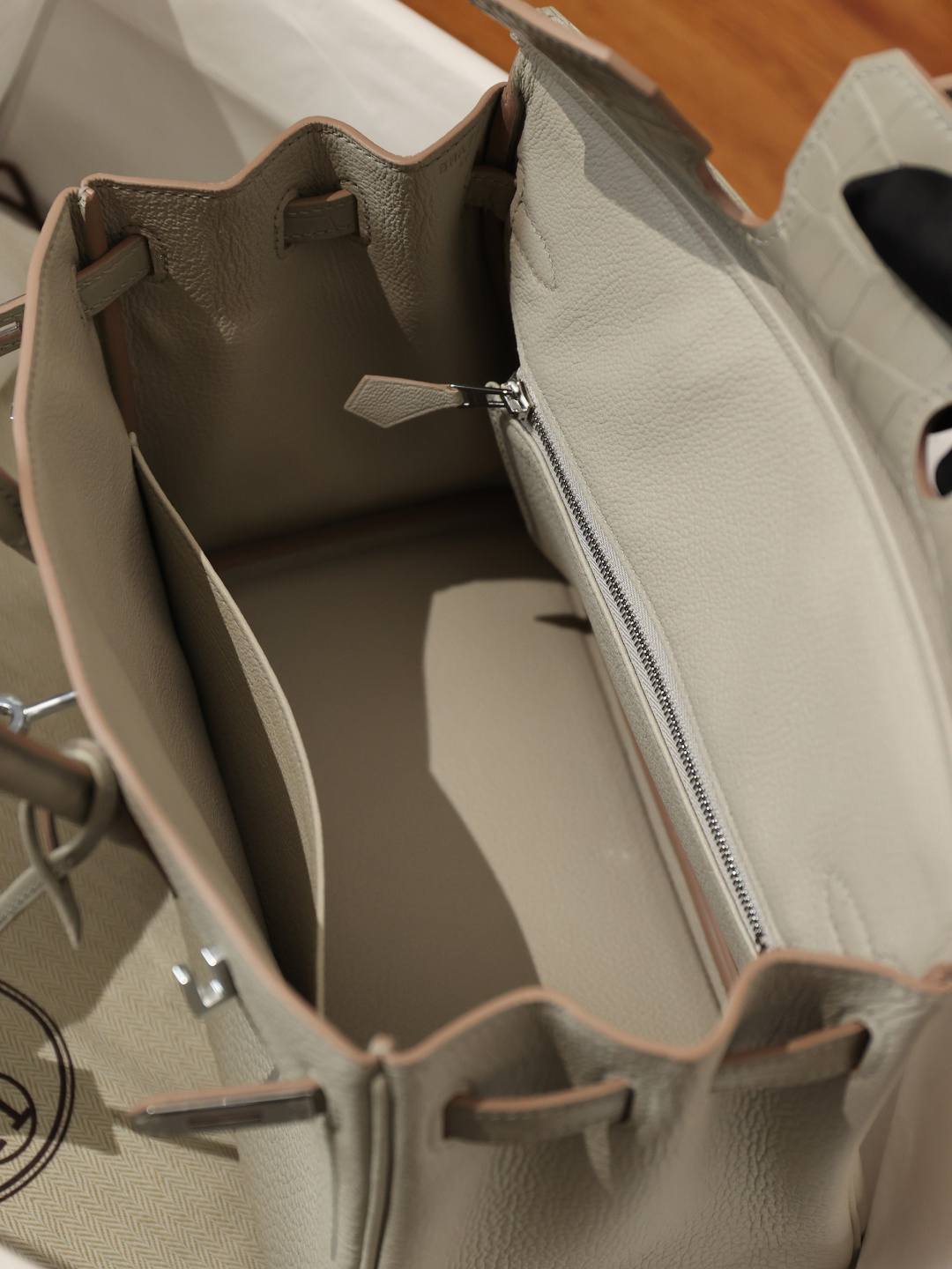 Shebag fully handmade Hermes Birkin 25 bag with crocodile leather(Dec 2025 updated)-Molemo ka ho Fetisisa Lebenkele la Lebenkele la Marang-rang la Fake Louis Vuitton, Replica designer bag ru